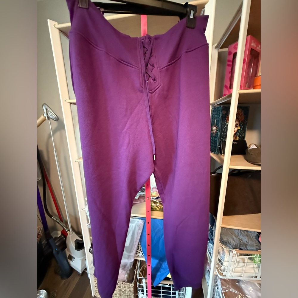 Victoria's Secret Women’s  Purple Sweatpants NWT size XXl